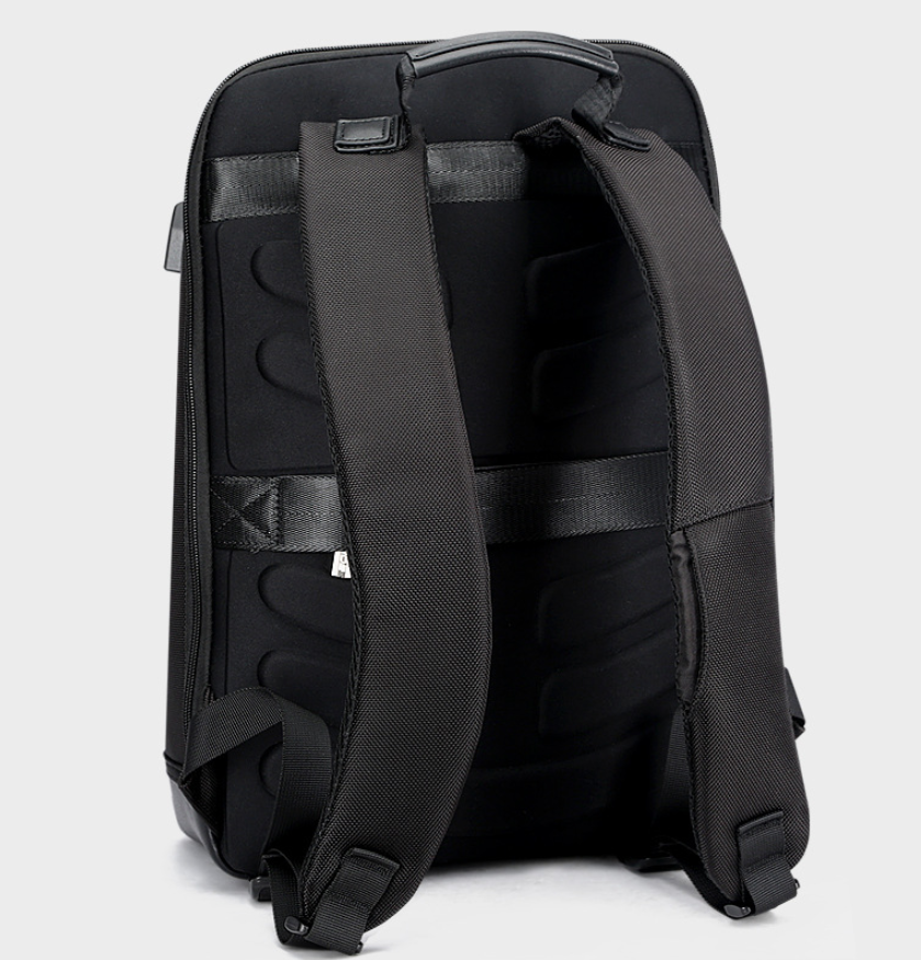 The Explosion-proof zipper backpack