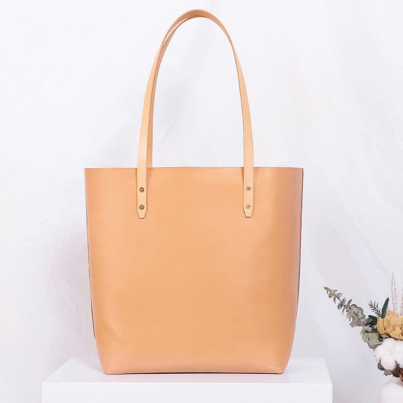 The Stylish  Large-Capacity Leather Shoulder Bag