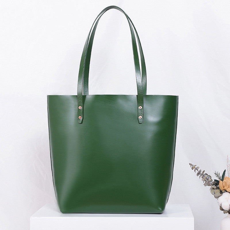 The Stylish  Large-Capacity Leather Shoulder Bag