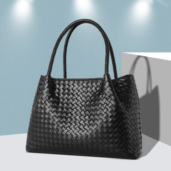 The Hand-woven Handbags