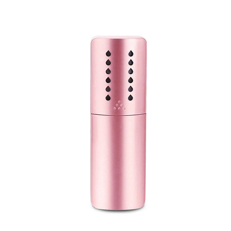 Portable moisturizing spray