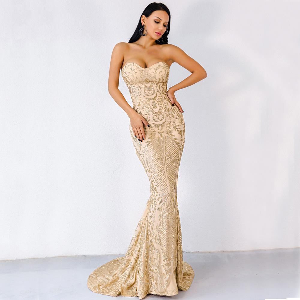 Elegant strapless evening dress