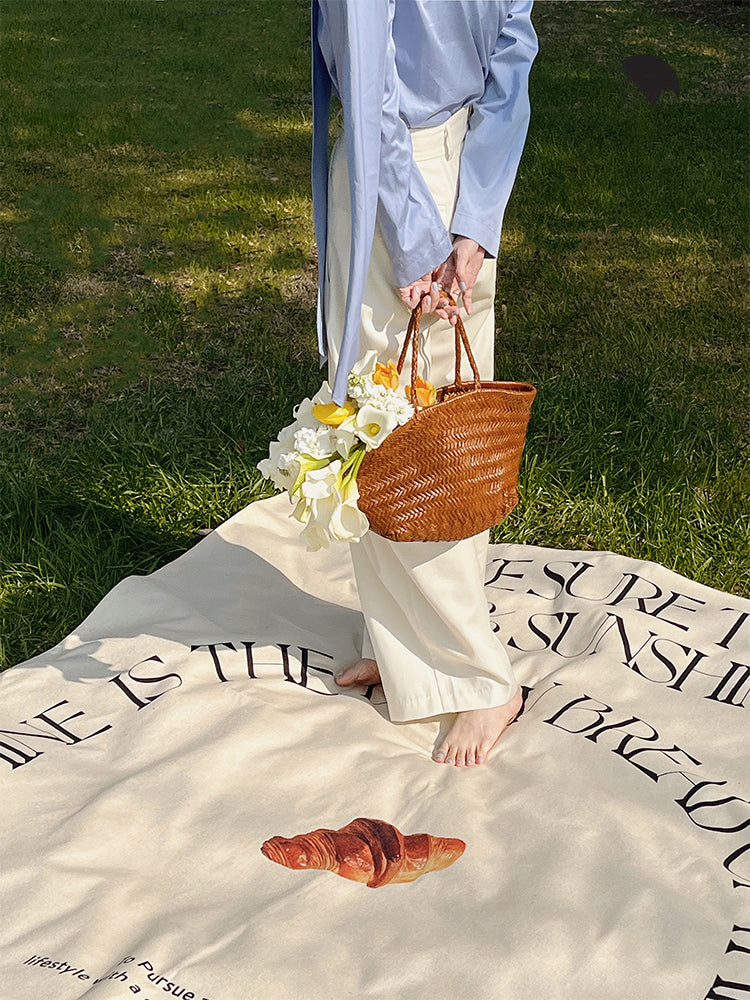 Moisture-proof Trendy Lawn Mats