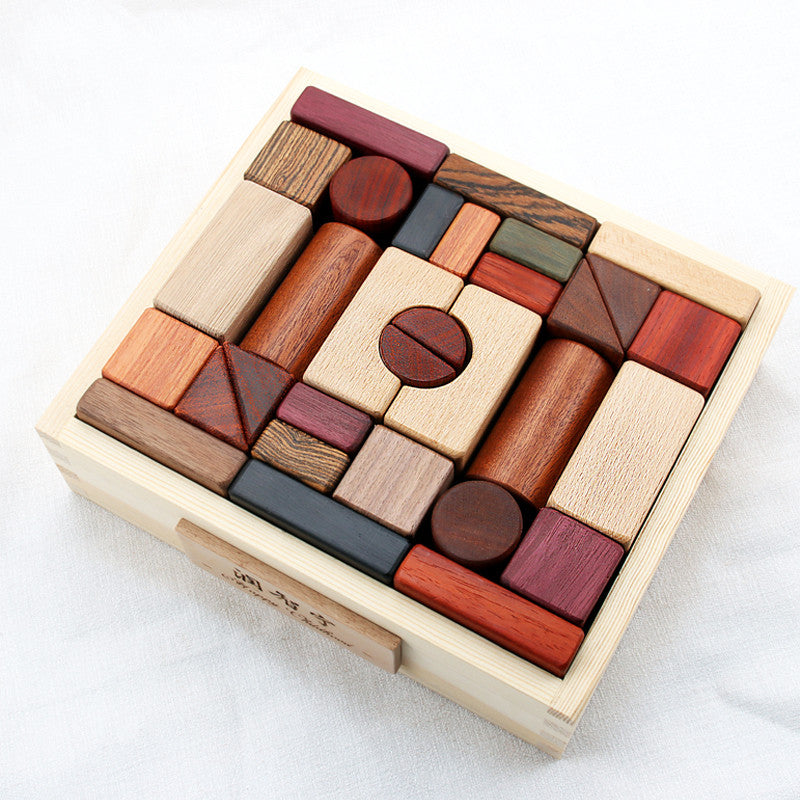 Assembled wooden educational building blocks