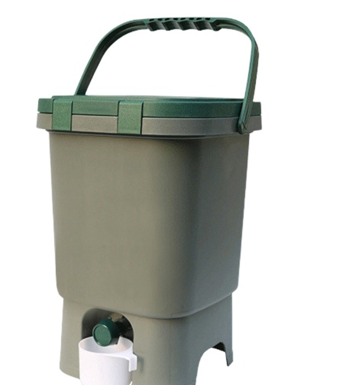 The Ecofriendly Kitchen Compost Bin