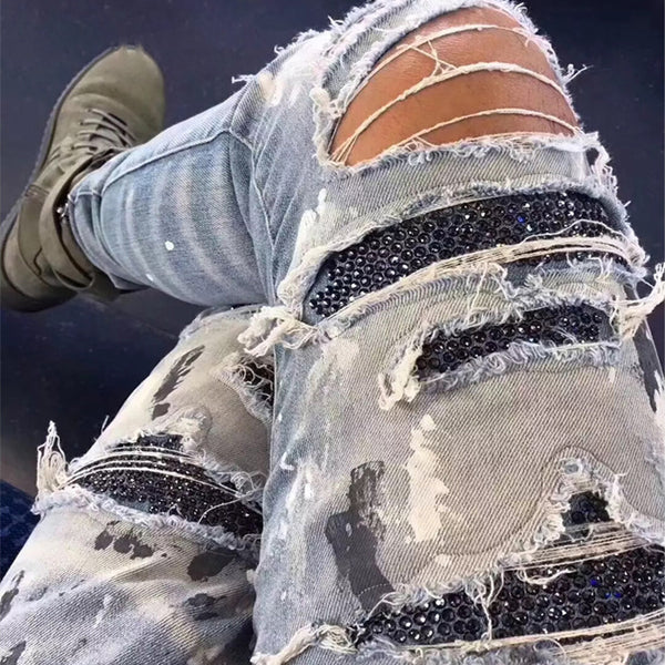 The hot drilling ripped jeans