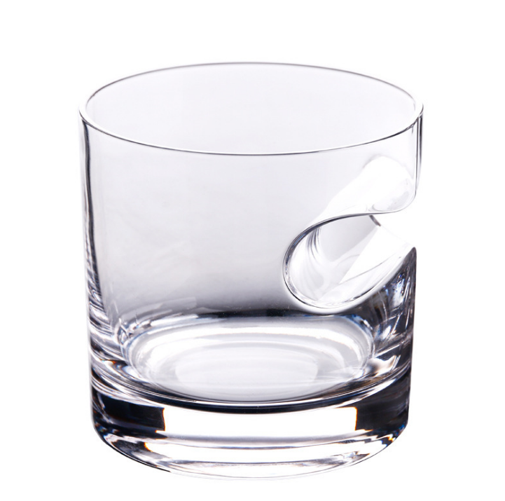 Creative whisky cigar support glass