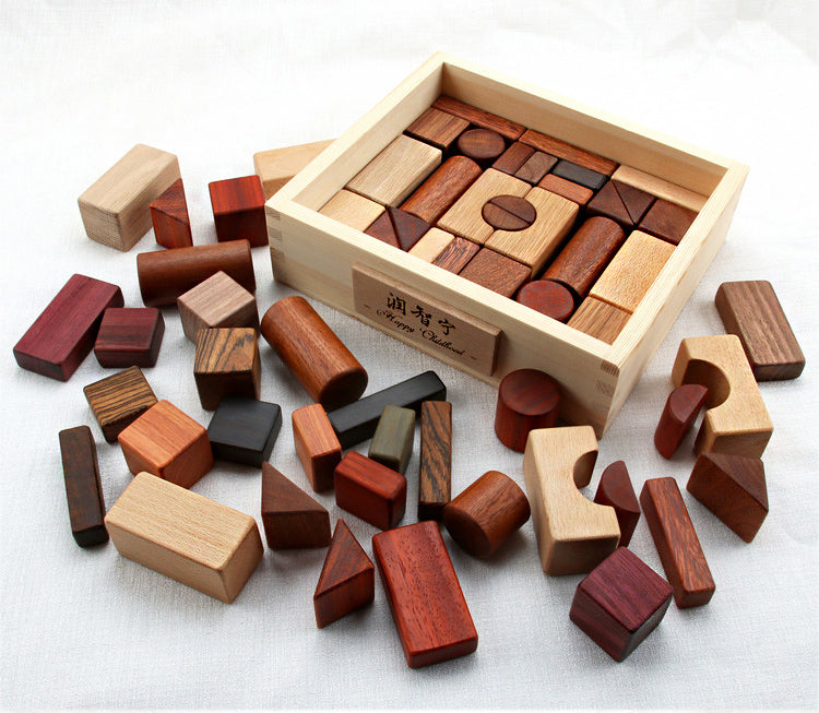 Assembled wooden educational building blocks